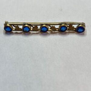Vintage Brooch Pin Gold Tone Leaf Metal Work Blue Faceted Glass Edwardian Style
